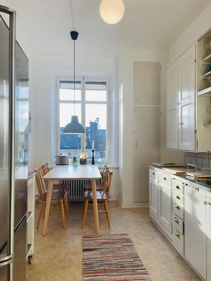Trendy And Light 2 Room Apartment In Sofo, 65Sqm Stockholm 0*,
